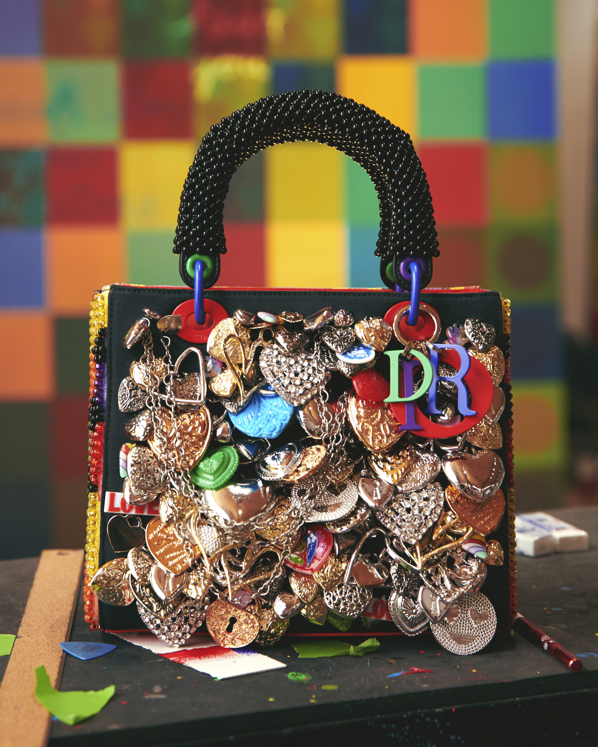 250703_DIOR_LADYART_JEFFREY_GIBSON_BAG_001