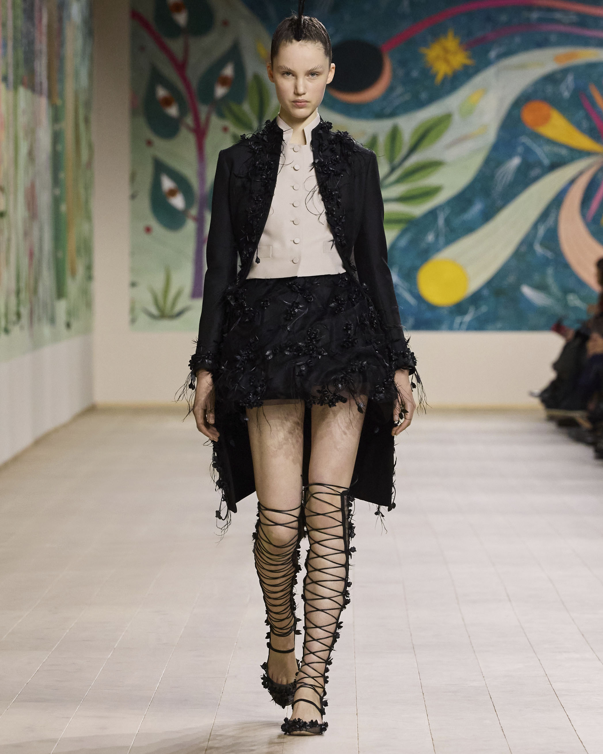 DIOR_HC_PE_2025_LOOK_01