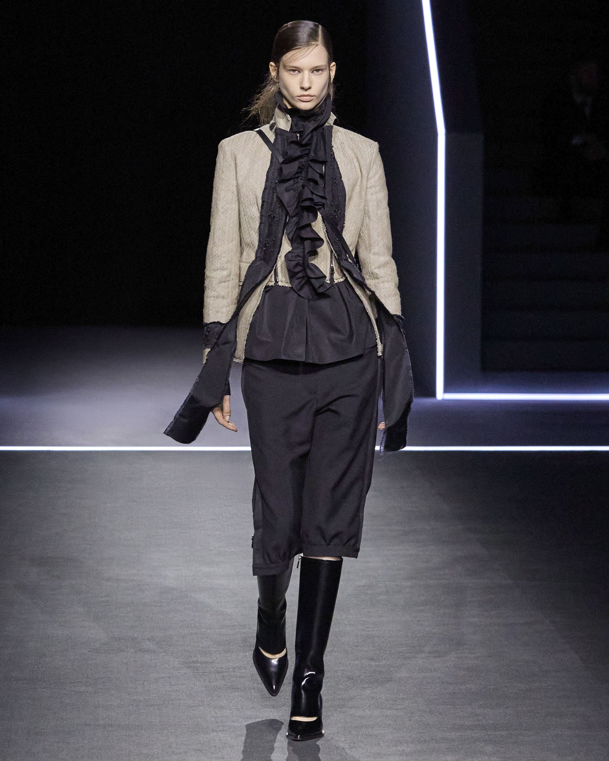 DIOR_PAP_AH25-26_look01