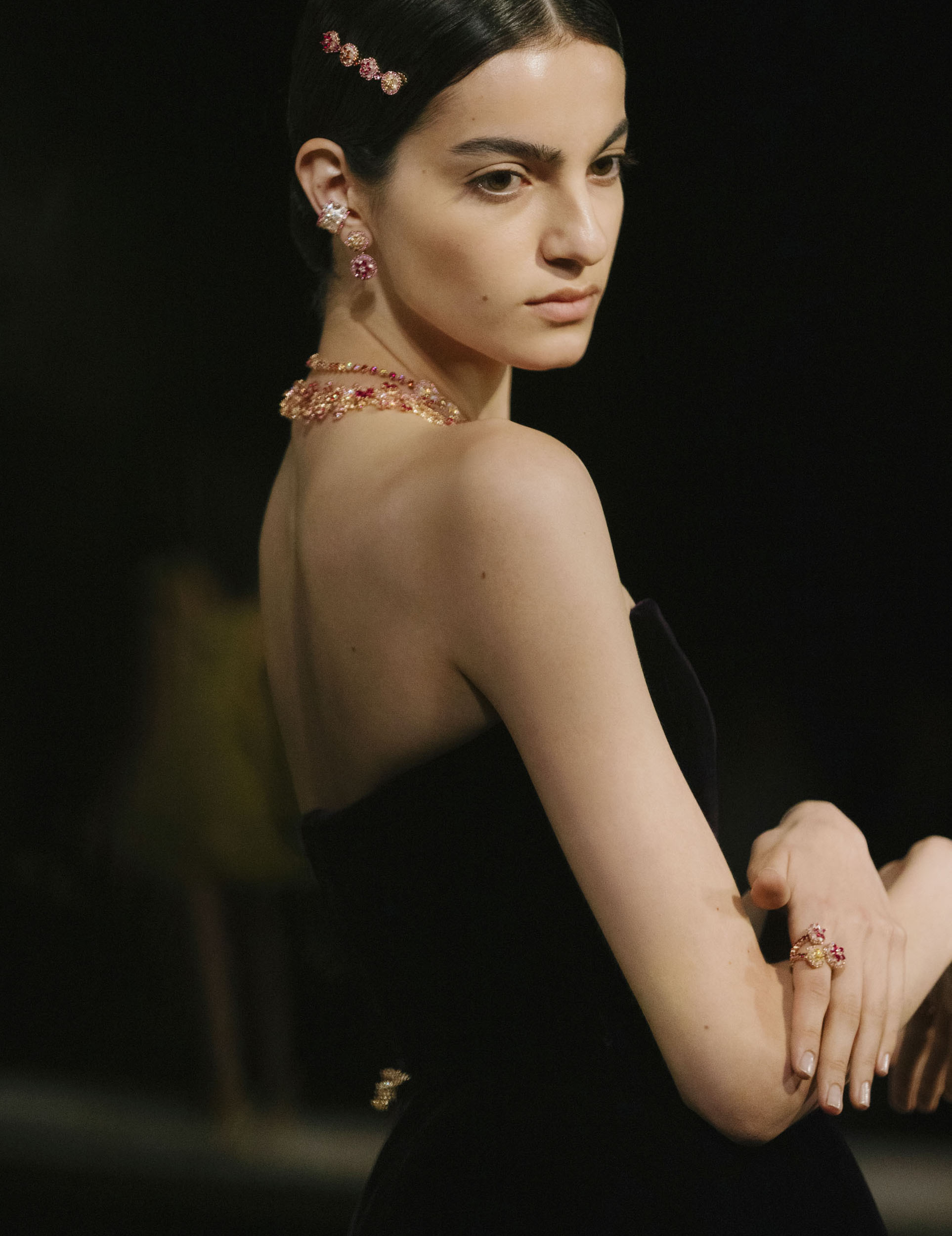 dior_hj_collenoire_pierremouton-2343
